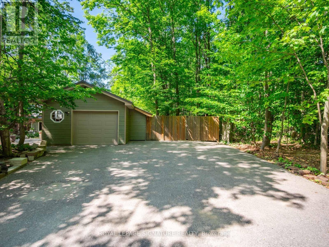 22 IROQUOIS RIDGE, 