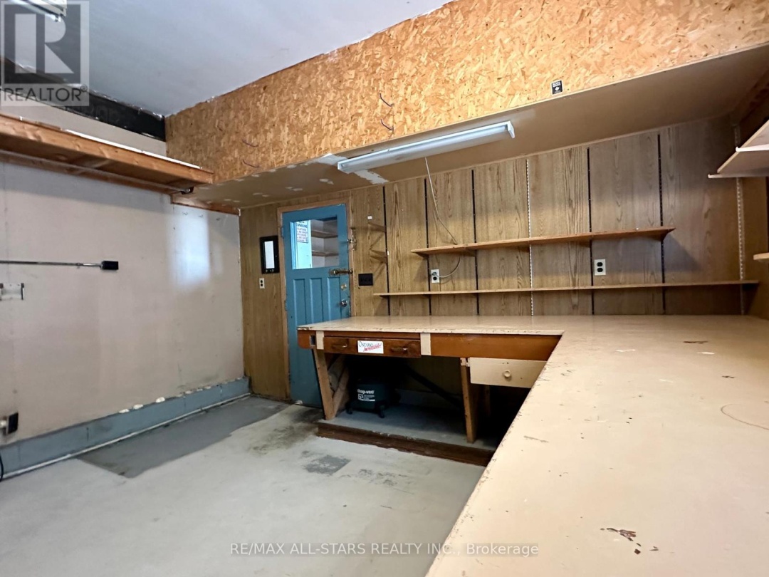 91 FRONT STREET W, 