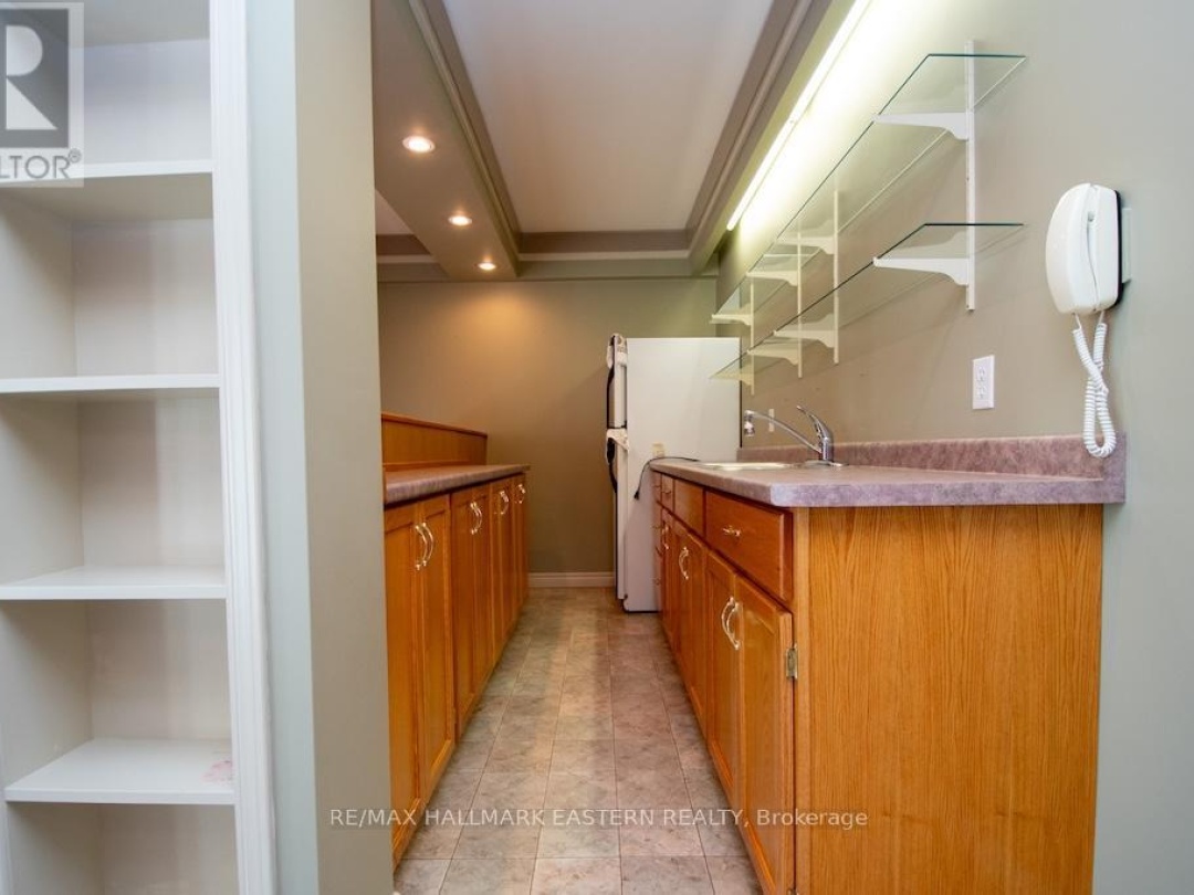 2 HUNTINGWOOD CRESCENT, 