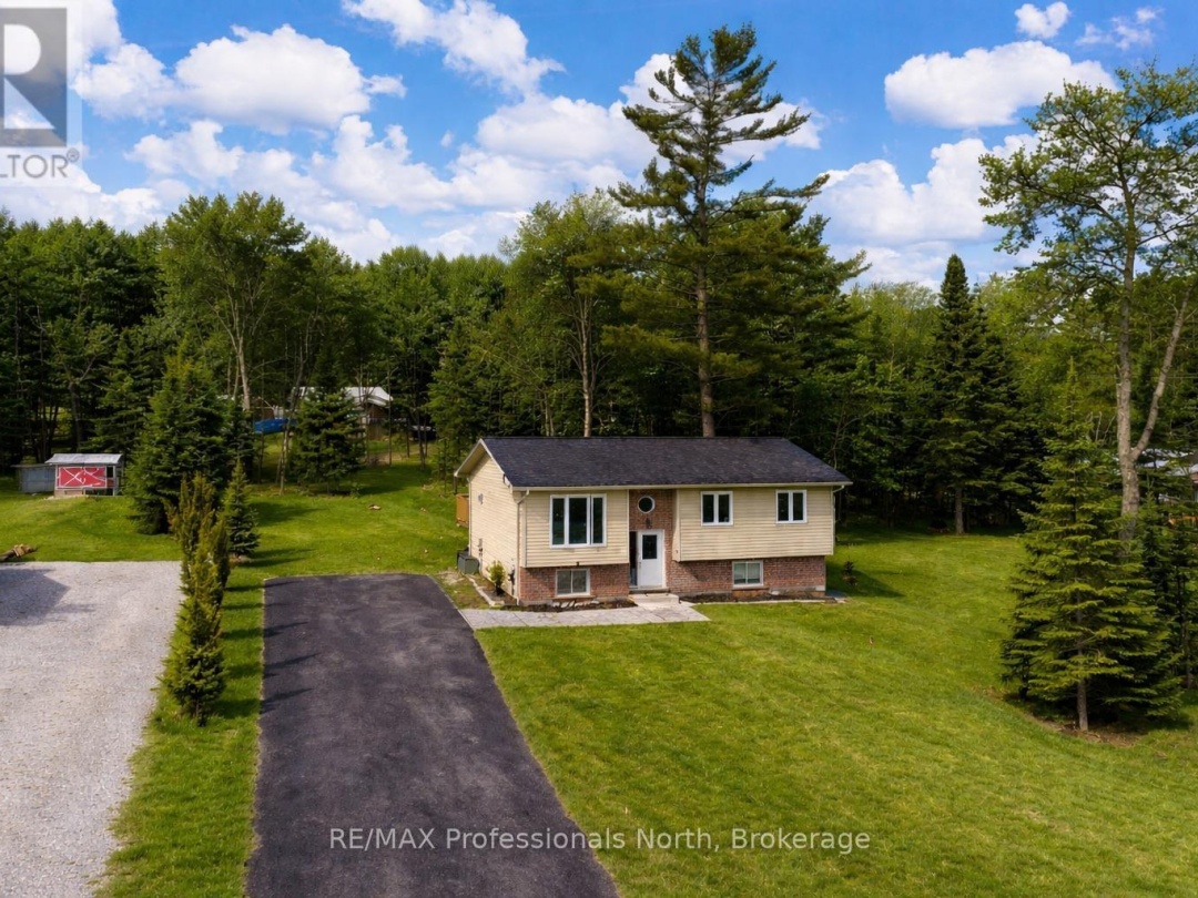 1036 POST ROAD, Bracebridge (Macaulay)