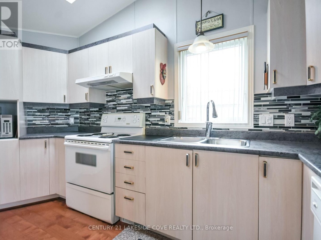 4103 LYNN STREET, Severn