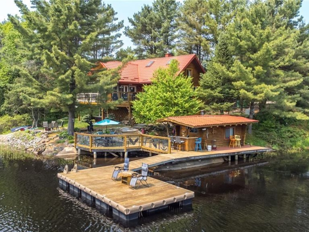 235 LOCH ERNE Road, Vowel Lake