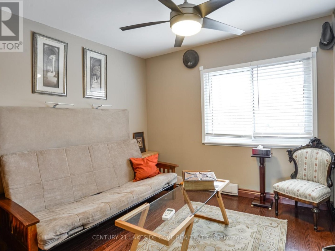 UNIT 29 - 1 PARADISE BOULEVARD, Lake Simcoe