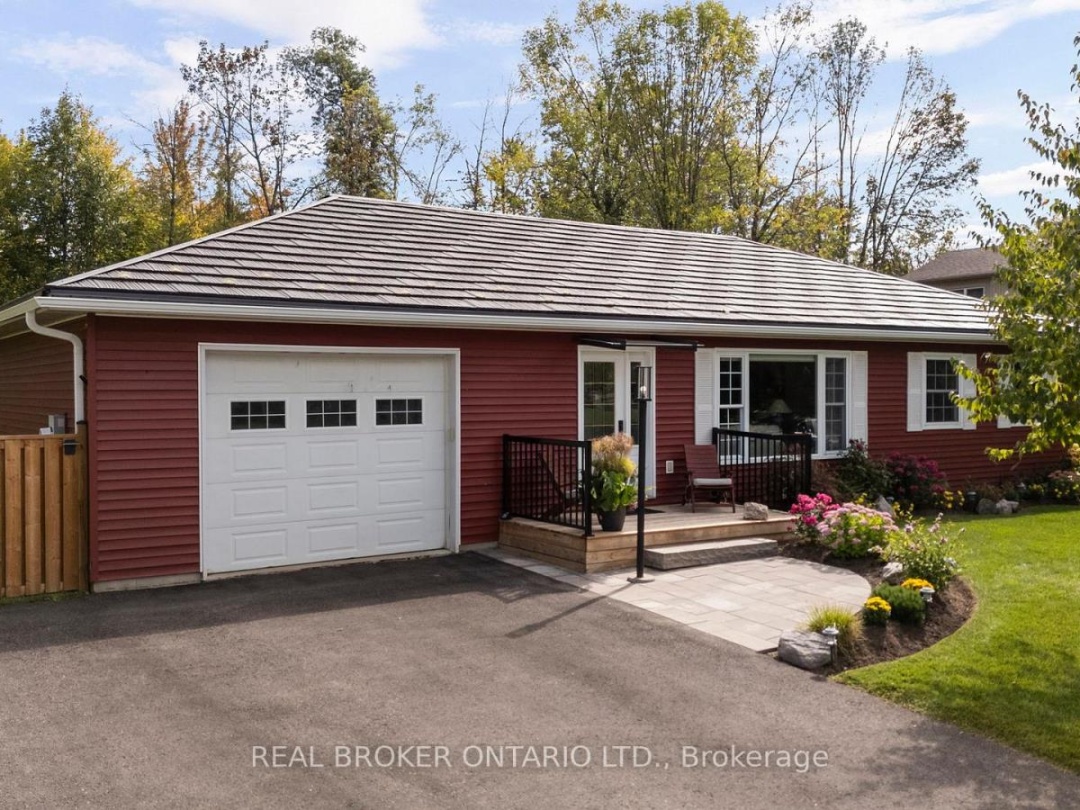 3803 LEO CRESCENT, 