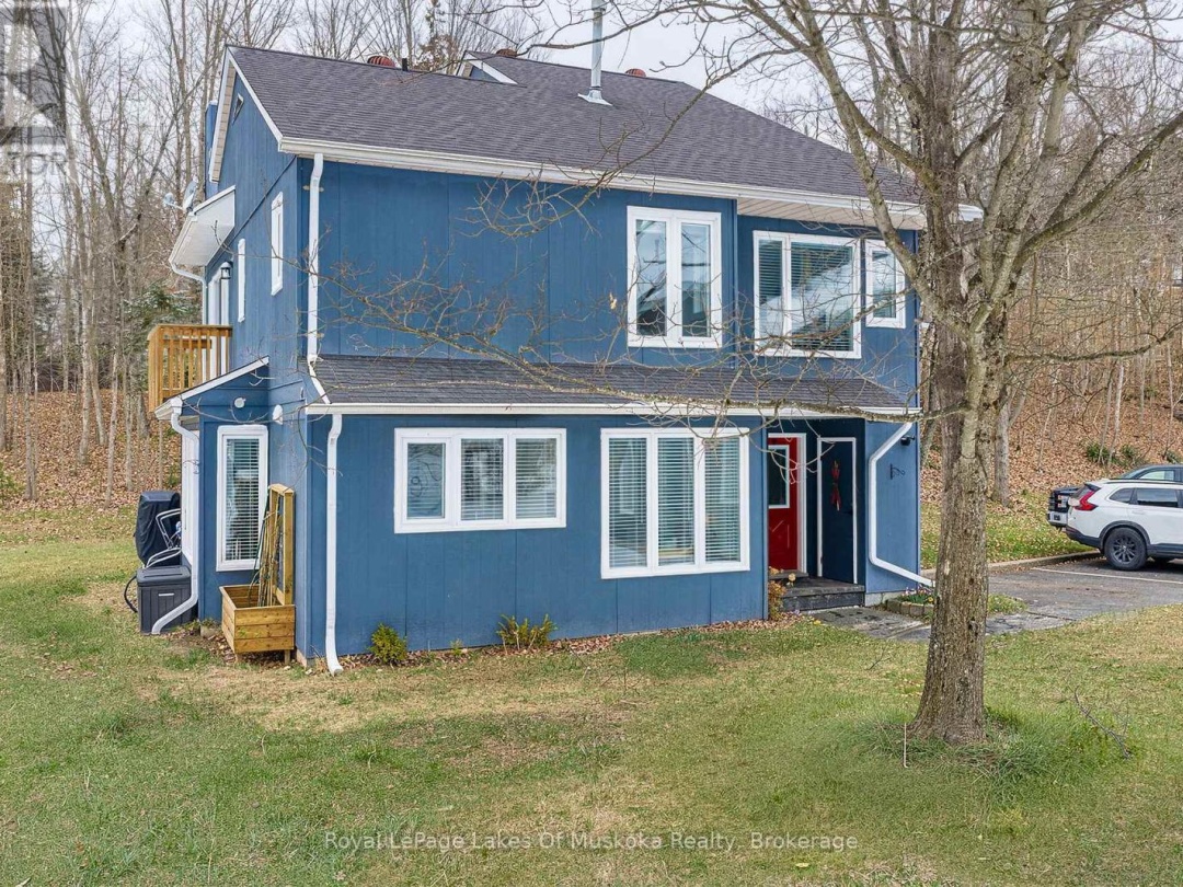 4 - 1551 HIDDEN VALLEY ROAD, Peninsula Lake