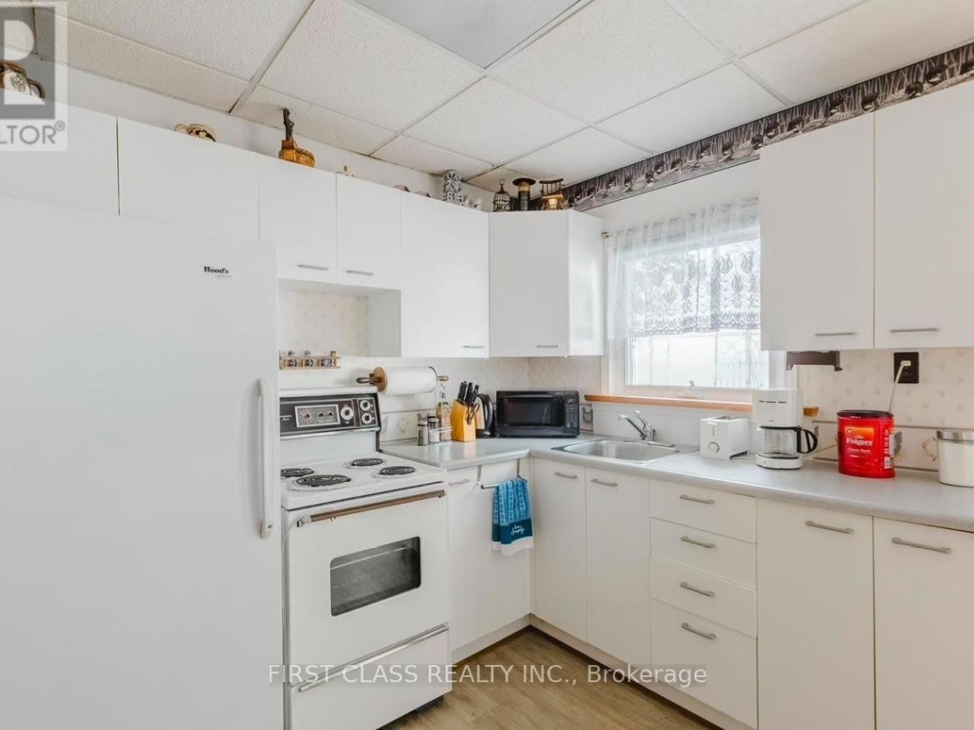 88 ALSOPS BEACH ROAD, Lake Simcoe