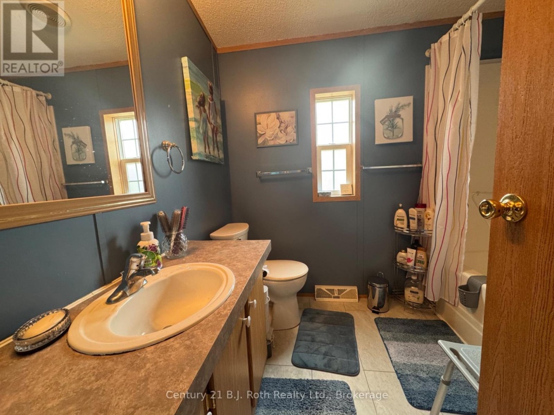 4105 SPRUCE ROAD, 