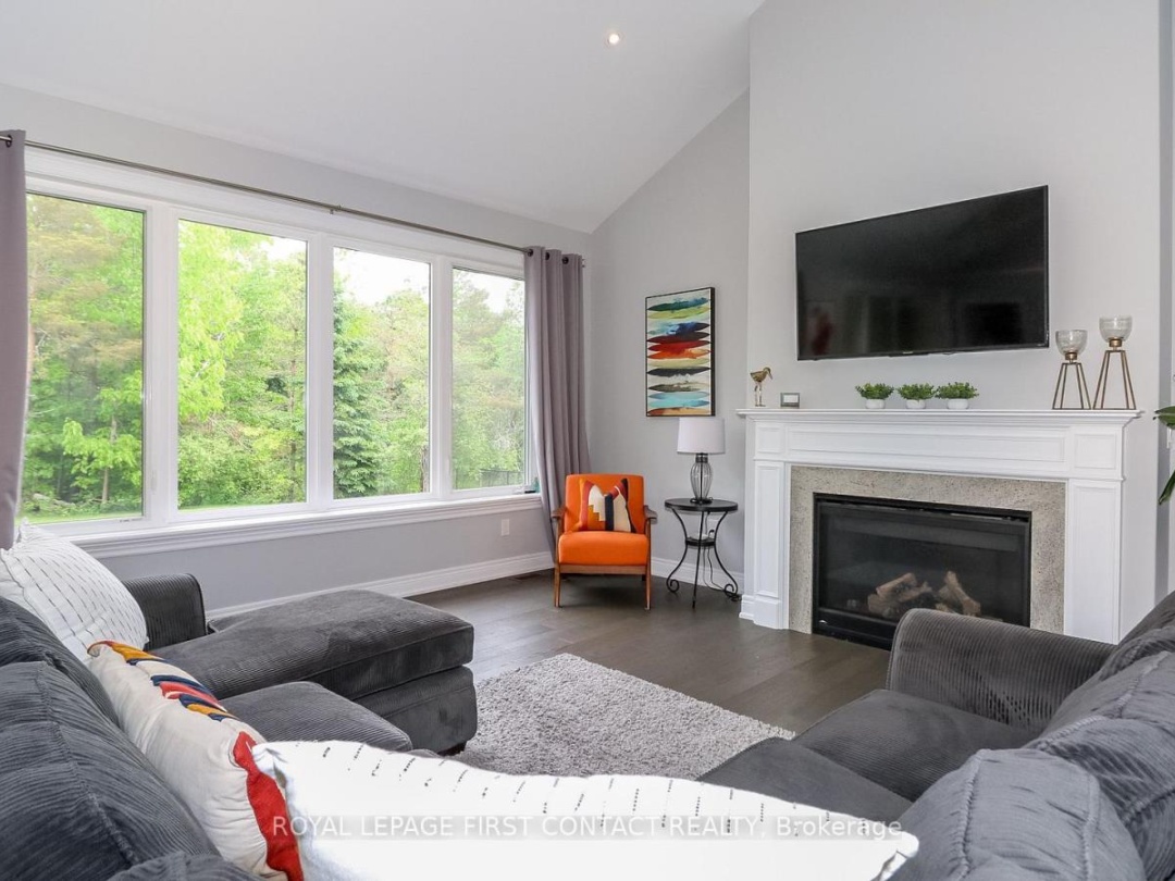 2066 ELANA DRIVE, Severn (Marchmont)