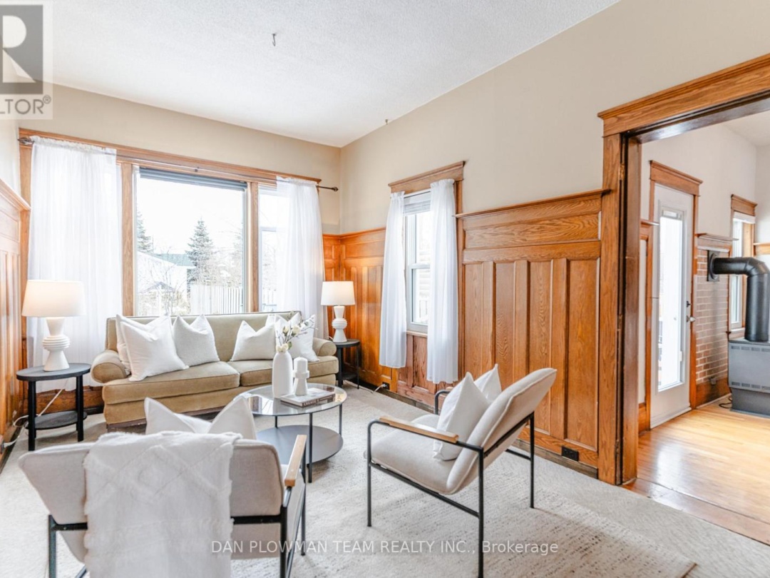 48 DUNN STREET, Kawartha Lakes (Bobcaygeon)