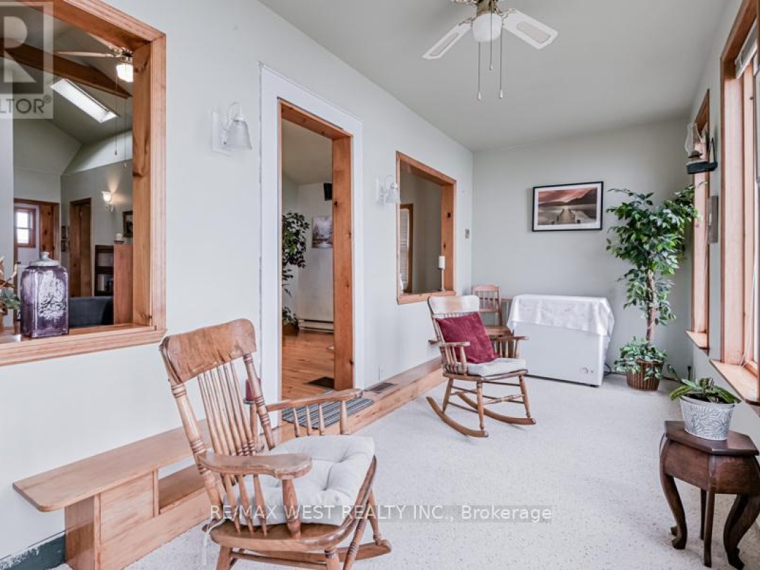 4669 ANDERSON AVENUE, Lake Simcoe