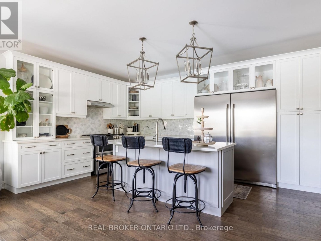 19 CHESLOCK CRESCENT, Oro-Medonte (Warminster)