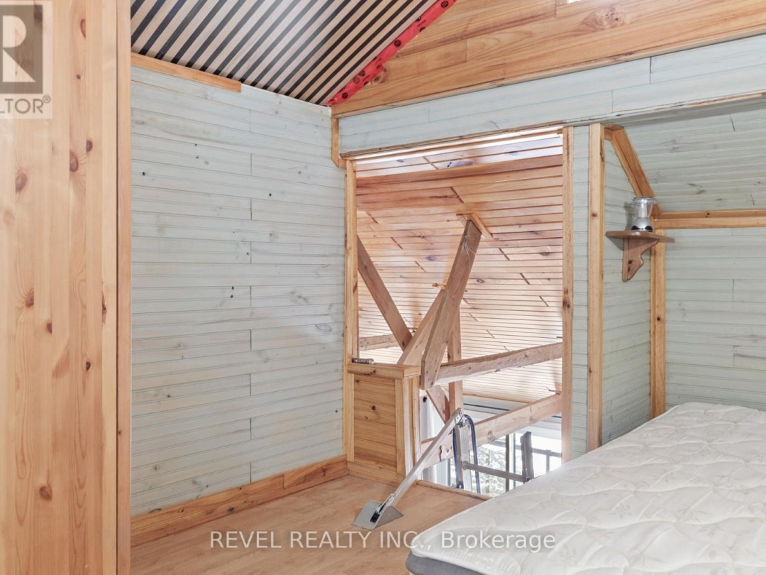 1129 LAKESHORE ROAD, Gooderham Lake