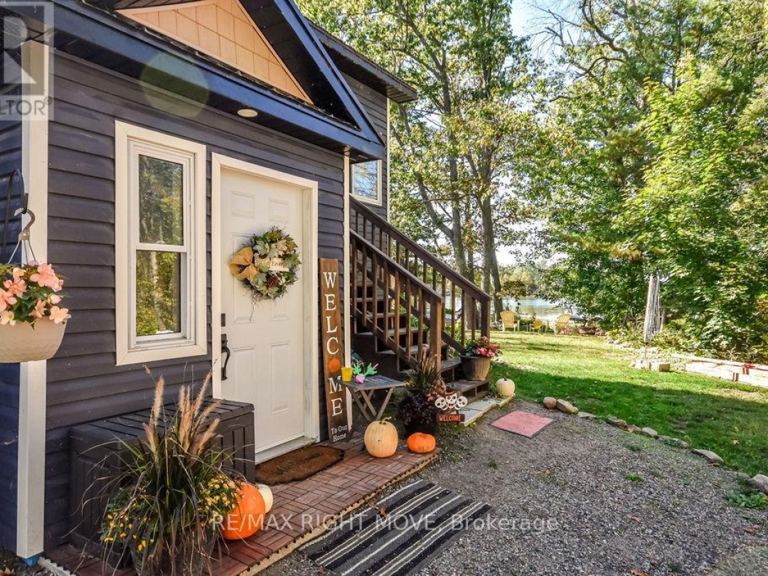 6896 PENTLAND LANE, 