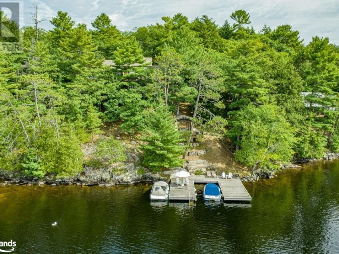 1096 Eilean Gowan Island, Lake Muskoka