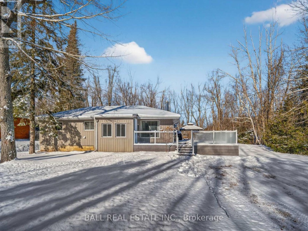 25 BAYVIEW ESTATE ROAD, Sturgeon Lake