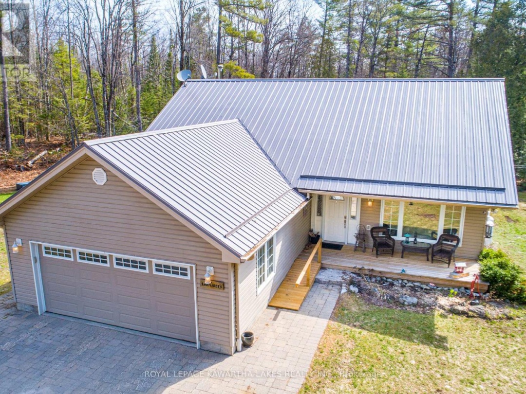 914 COUNTY RD 49, Trent Lakes