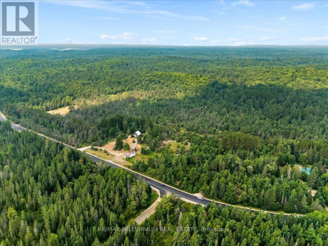 3529 HIGHWAY 118 E, Bracebridge (Oakley)