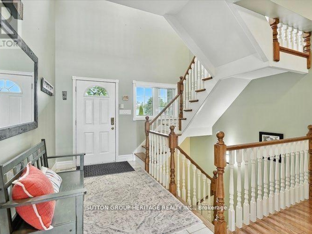 400 FRONT STREET W, Sturgeon Lake