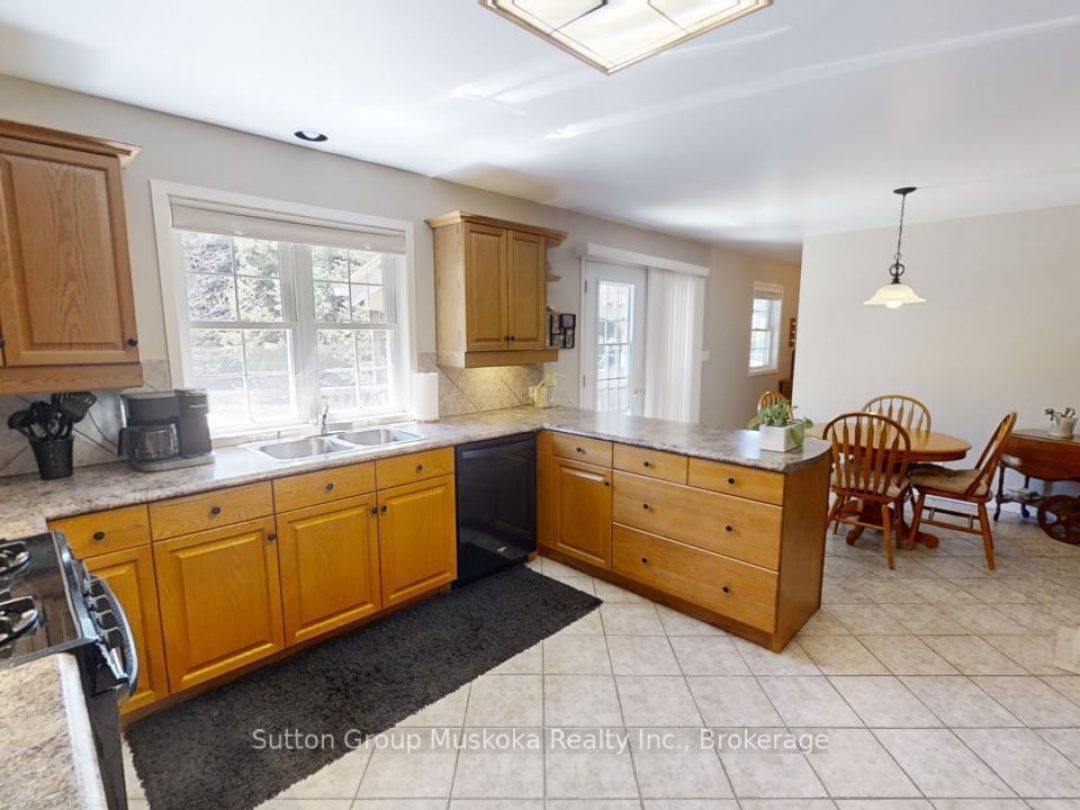 357 RAVENSCLIFFE ROAD, Huntsville (Chaffey)