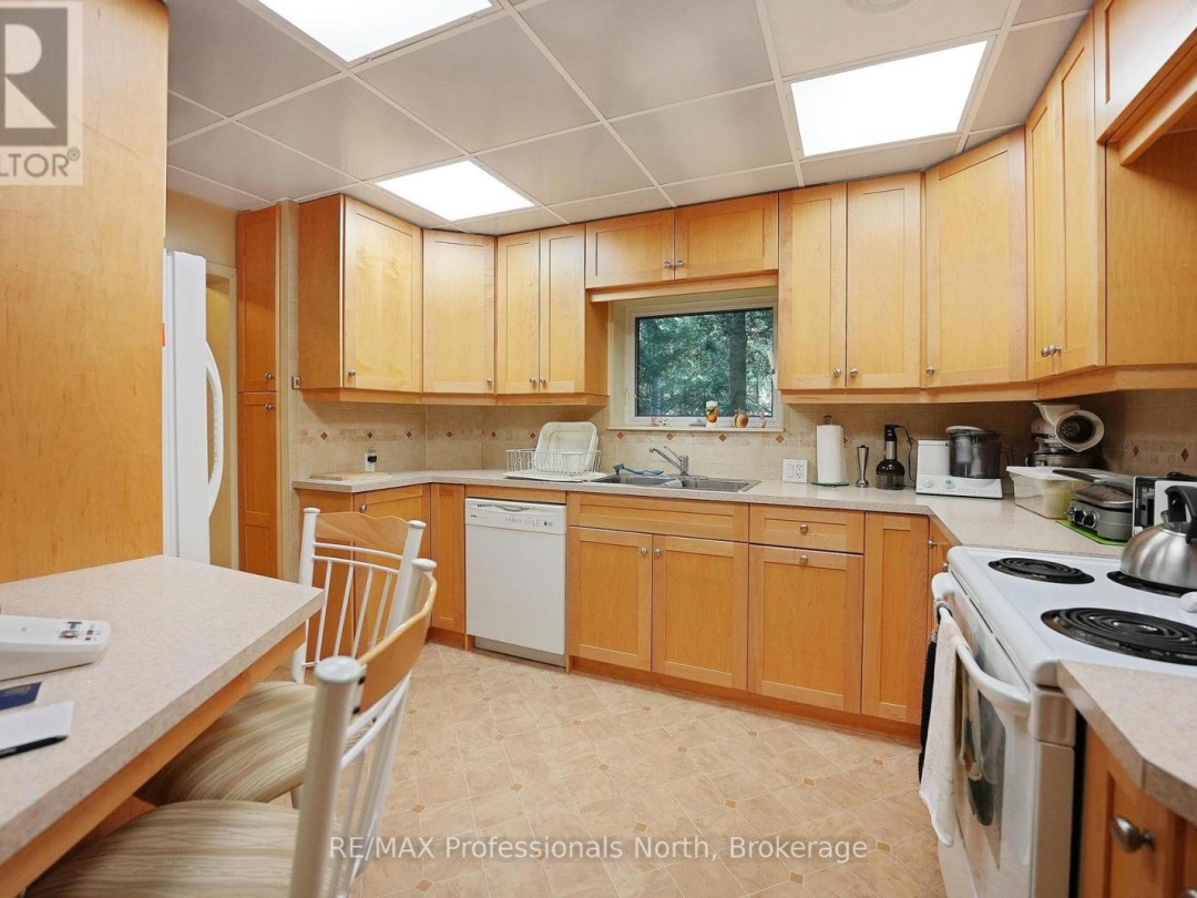 20871 HIGHWAY 35, 