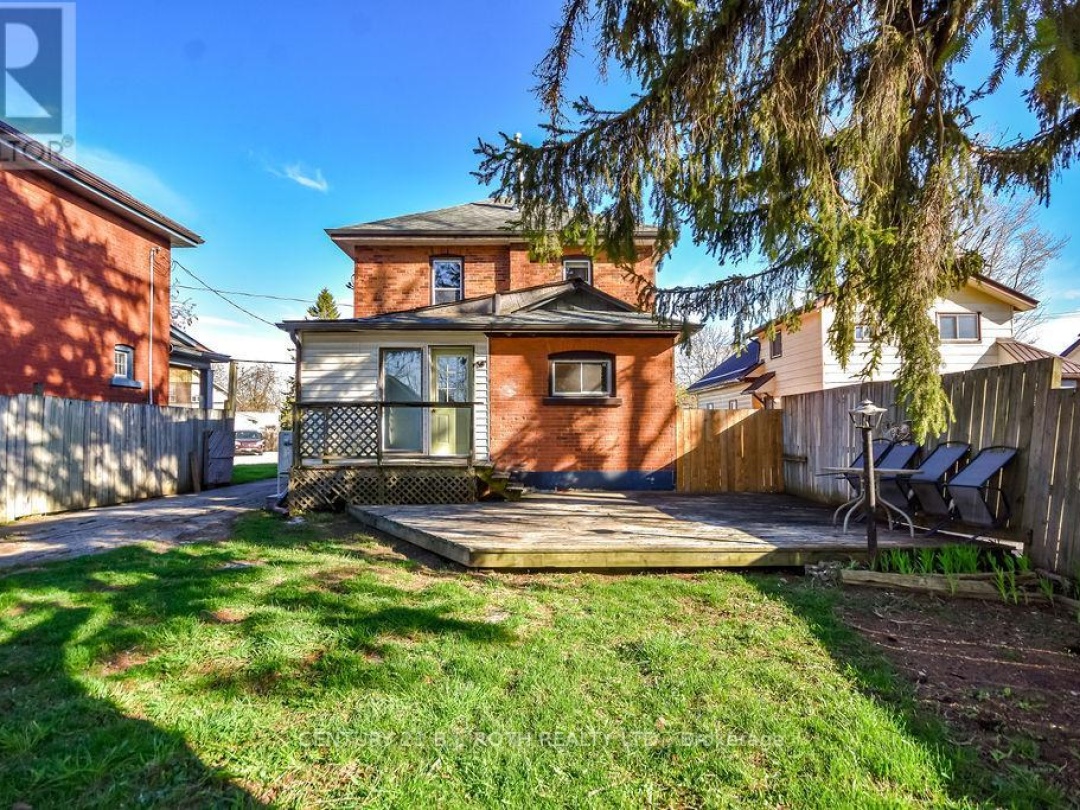 174 BARRIE ROAD, Orillia
