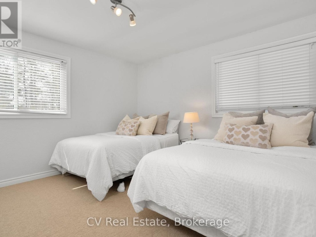 1343 NORTH MULDREW LAKE ROAD, Muldrew-North Lake