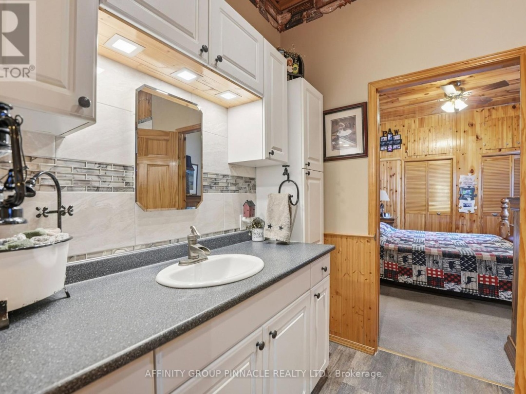 1150 MOORE LAKE ESTATES ROAD, Moore Lake