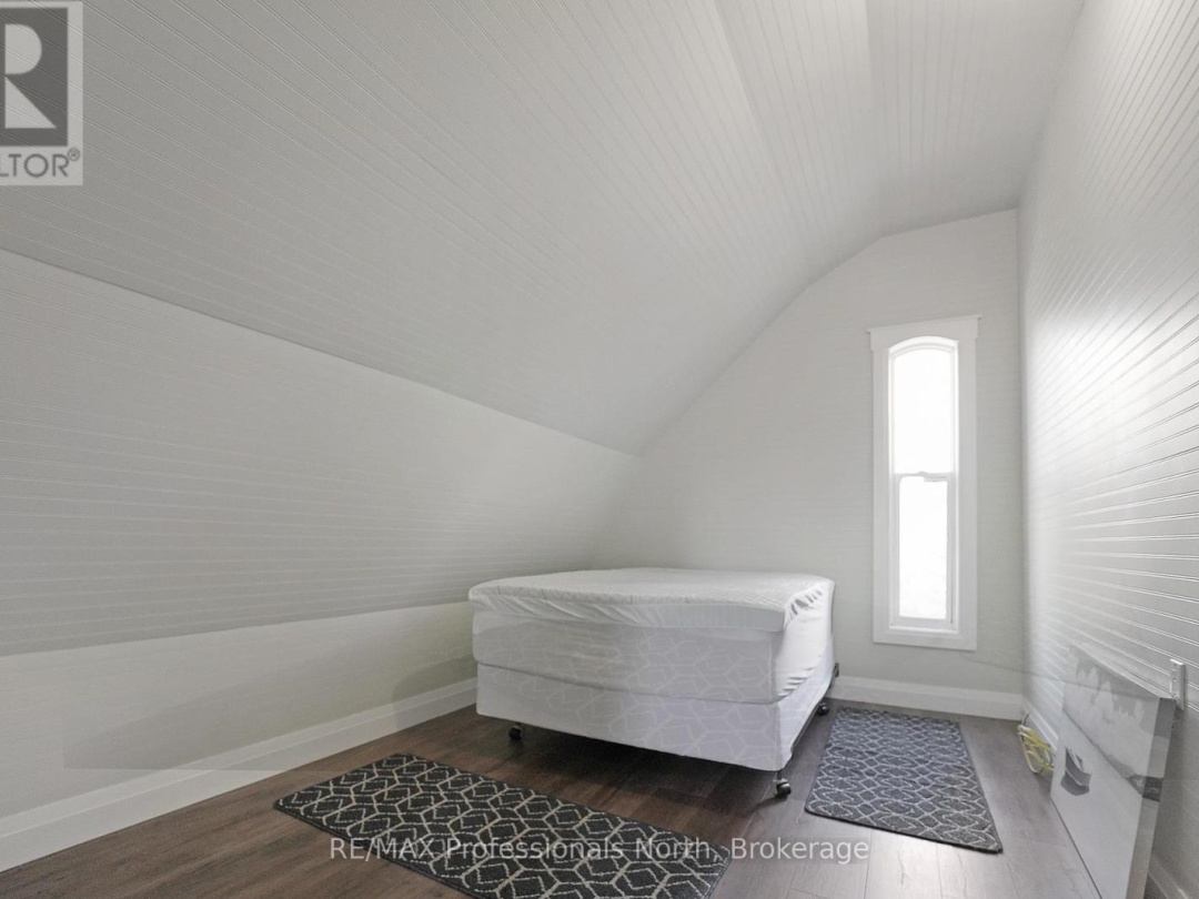 1008 CHEROKEE TRAIL, Halls Lake