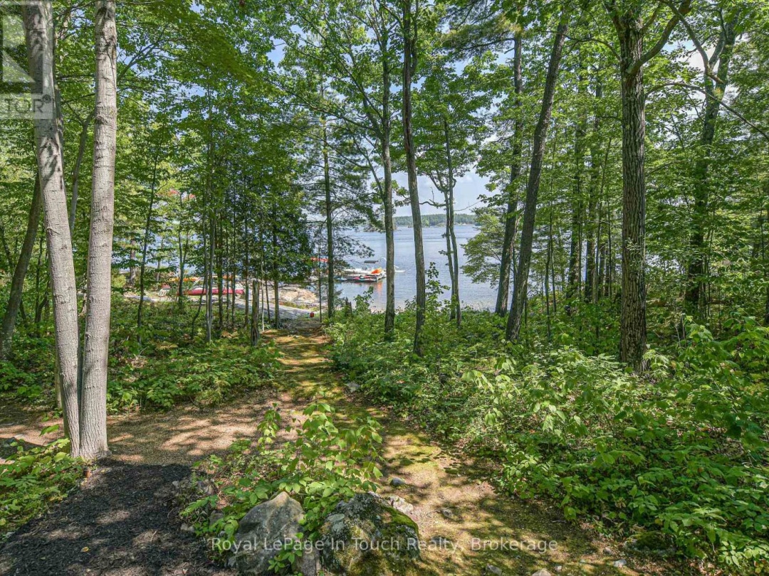 4 IS 2075 ARTHUR ISLAND, GEORGIAN BAY, 