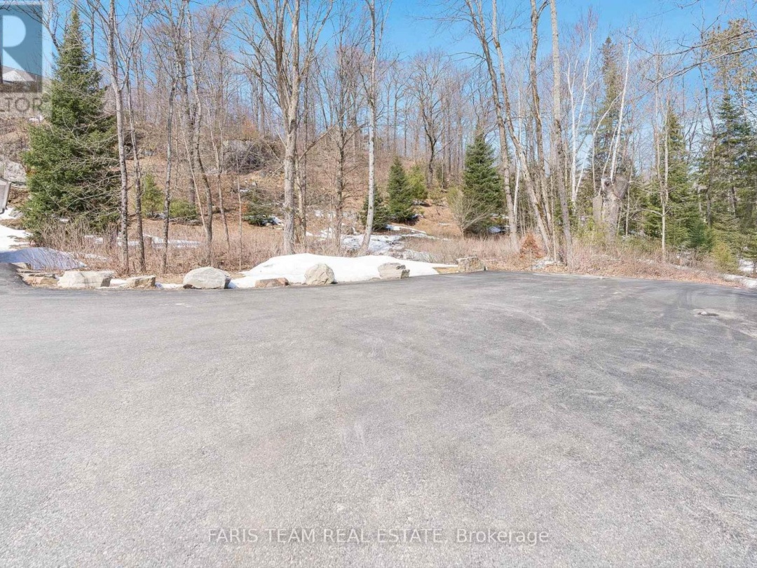156 Deerfoot Trail, Huntsville (Brunel)