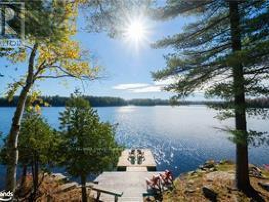 7 & 9 EAST POINT DRIVE, Manitouwabing Lake