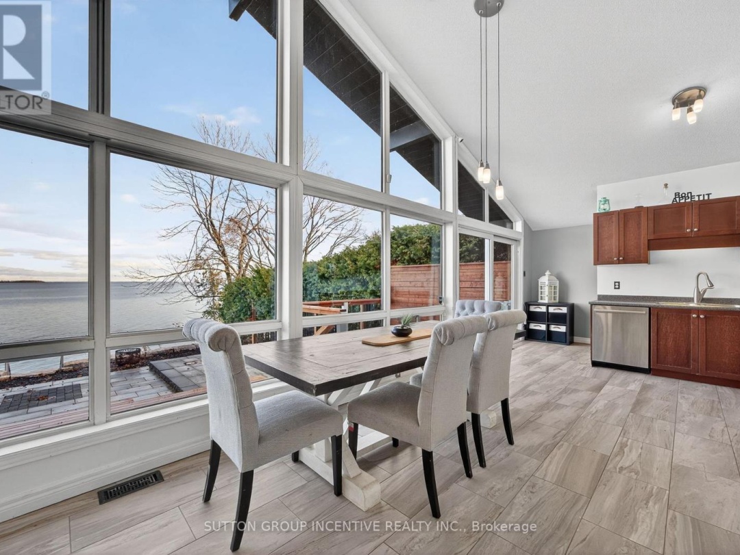 211 MOON POINT DRIVE, Lake Simcoe