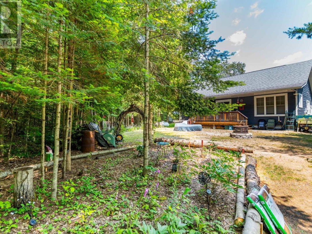 1092 HOLMES ROAD, 