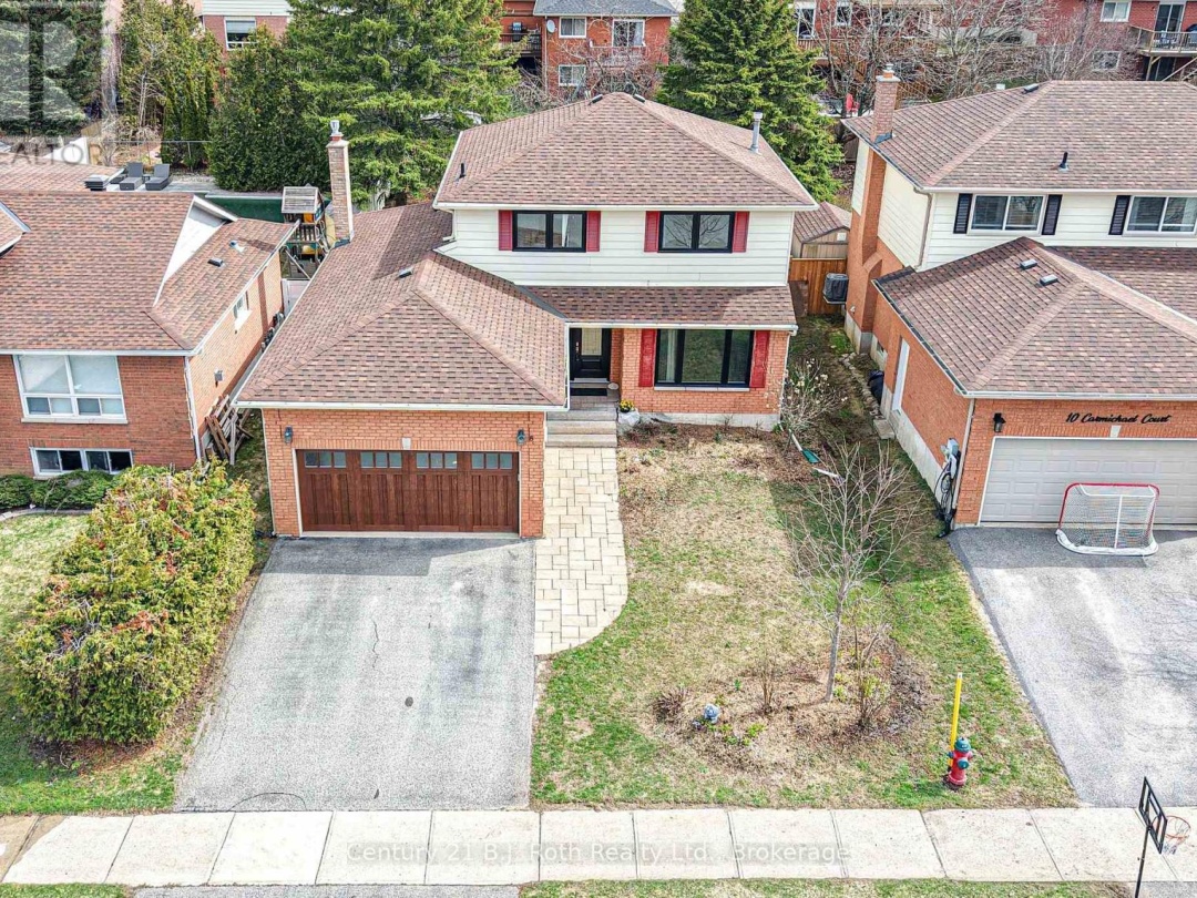 8 CARMICHAEL COURT, Orillia