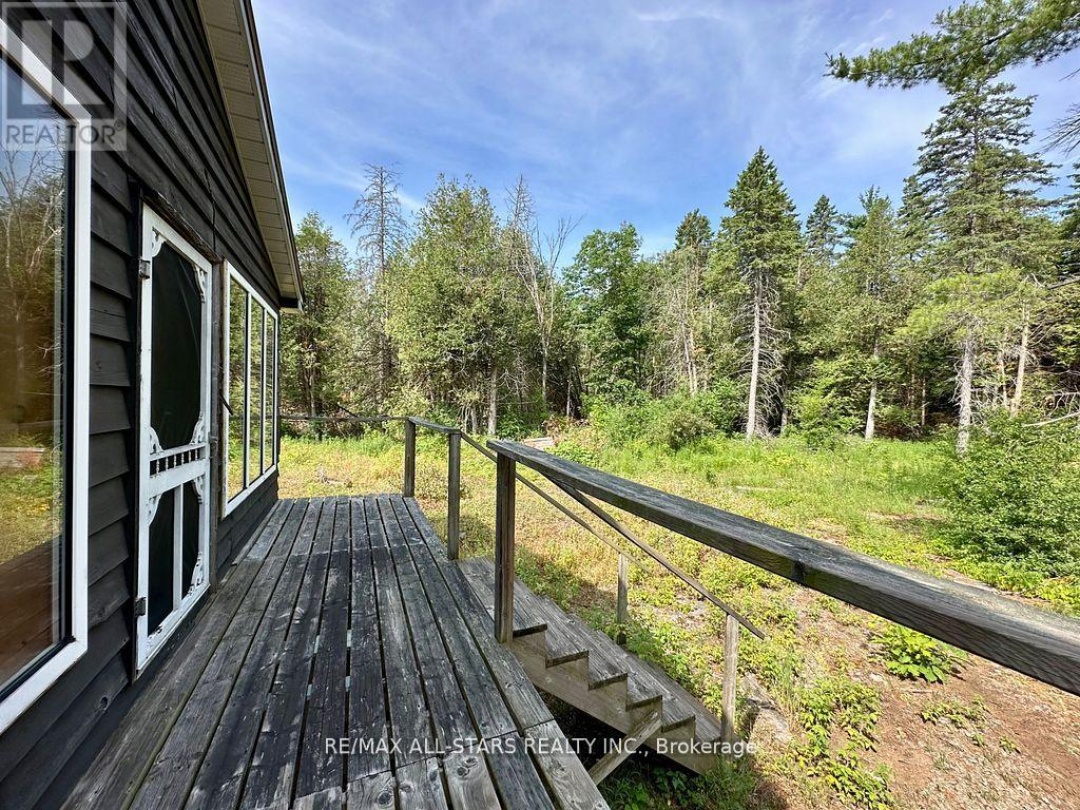 380 LEDGE ROAD, Trent Lakes