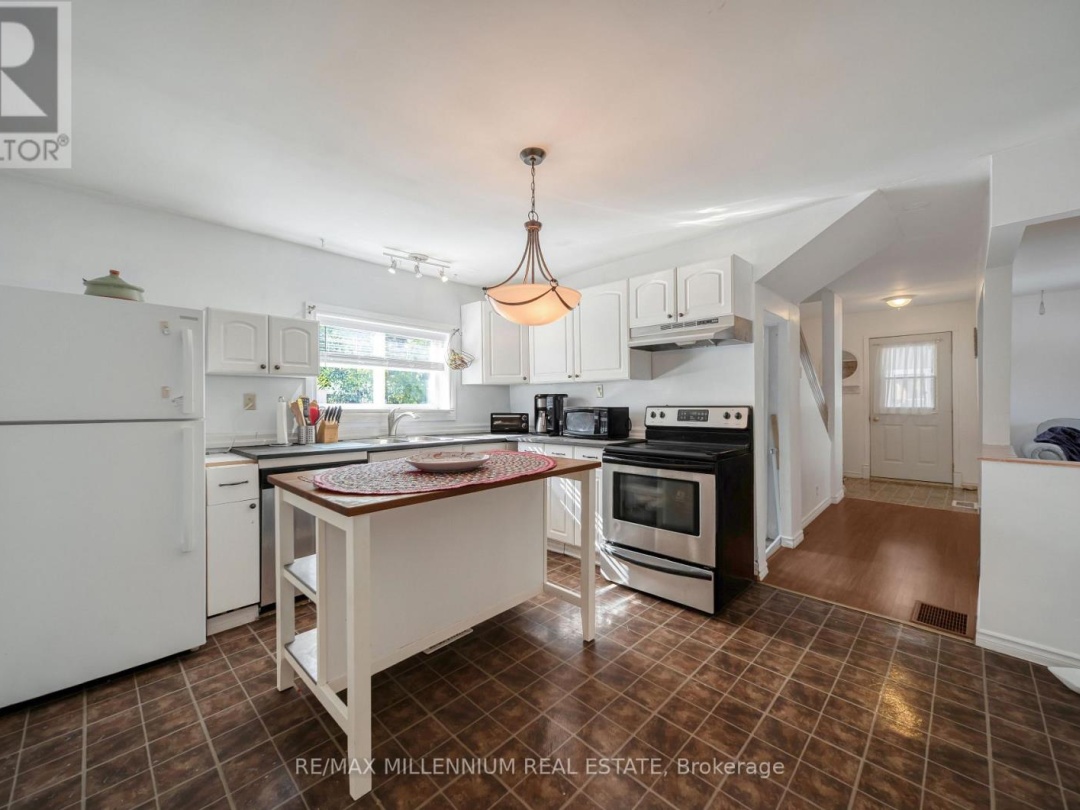 173 BARRIE ROAD, Orillia