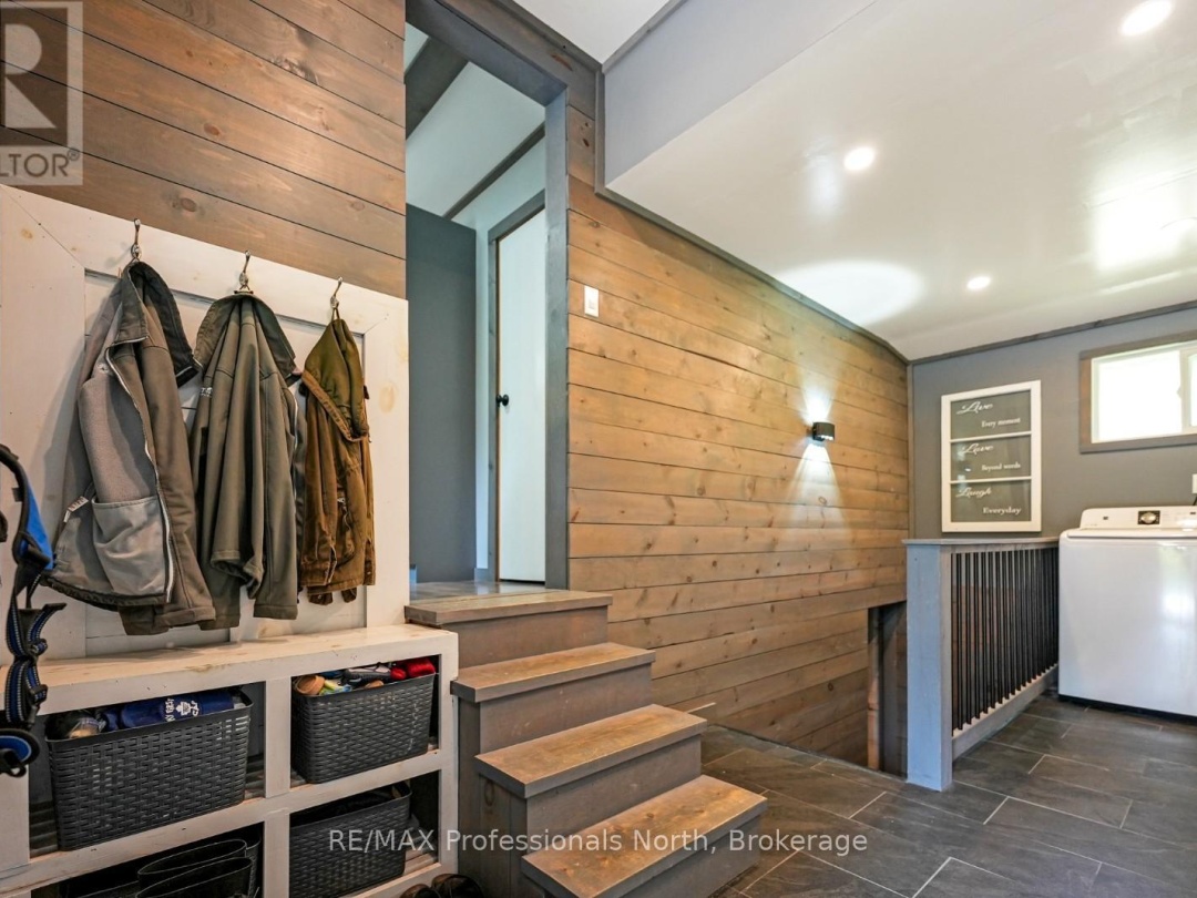 2473 North Shore Road, Algonquin Highlands (Stanhope)