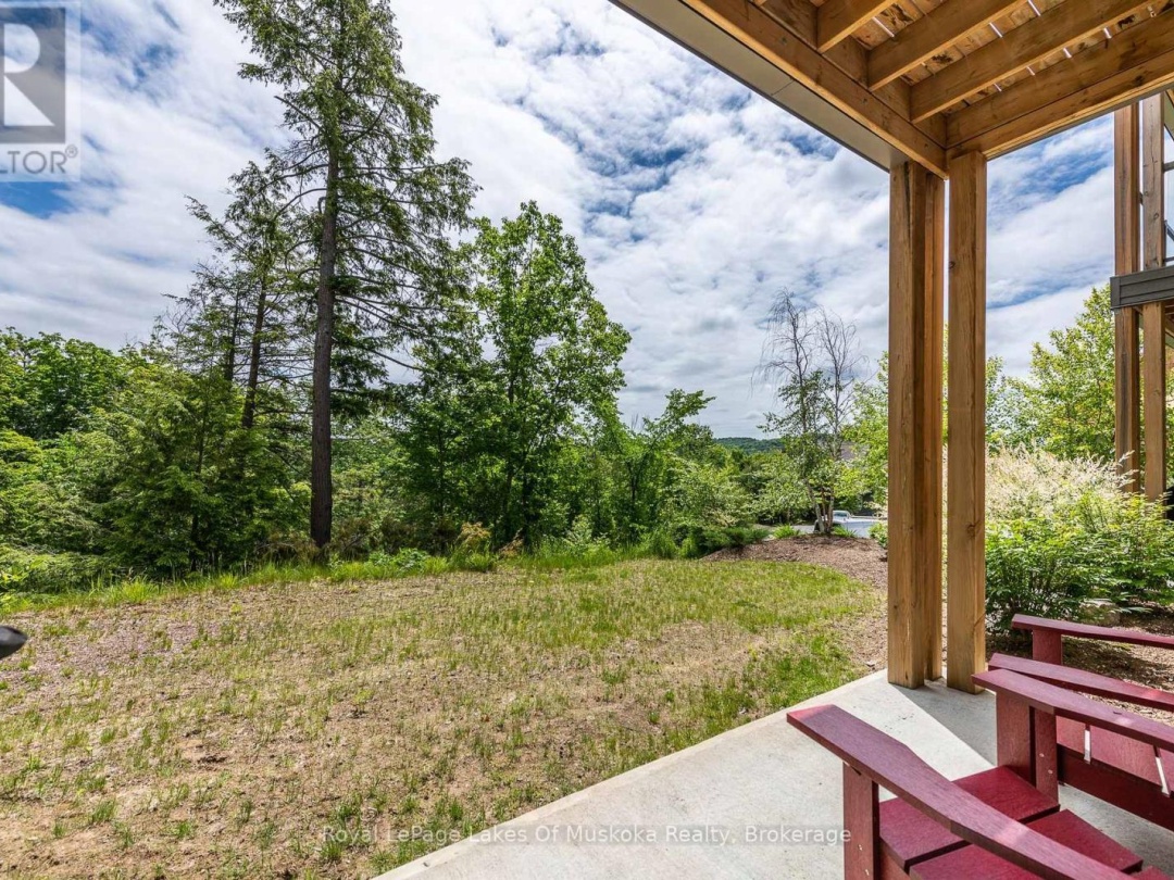 102 - 3 TREE TOPS LANE, Peninsula Lake