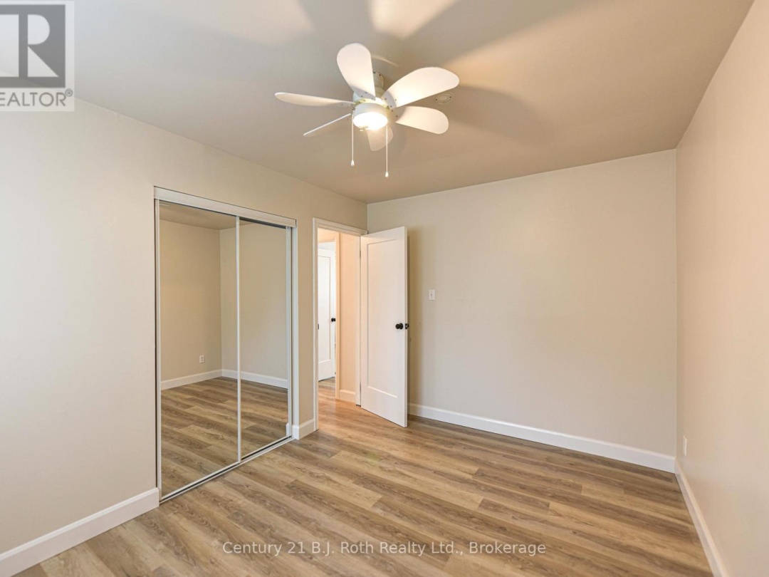 4693 DANIEL STREET, Ramara (Atherley)
