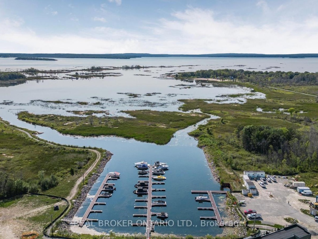 111 MARINA VILLAGE DRIVE, Georgian Bay