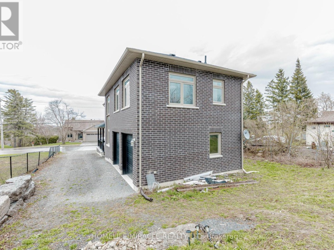 637 Simcoe Street, Brock (Beaverton)