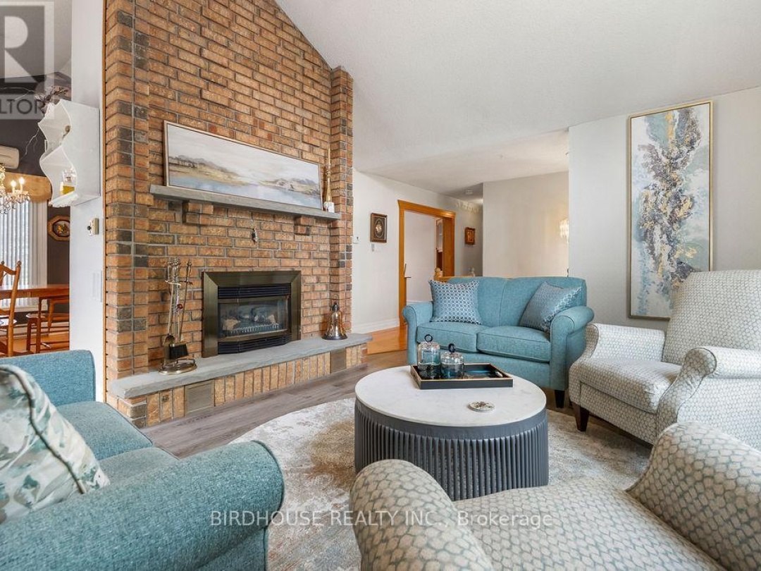 20 DOBLE DRIVE, Kawartha Lakes (Oakwood)