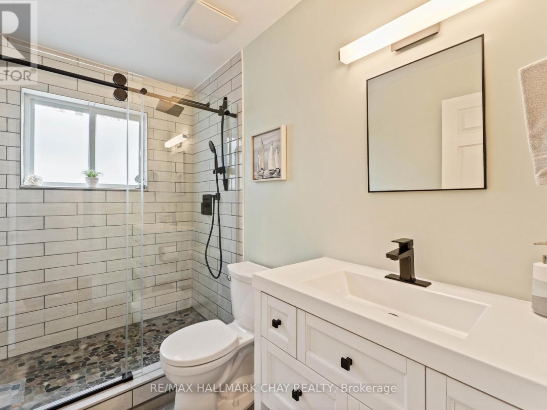 3285 ROCKCLIFFE COURT, Gloucester Pool