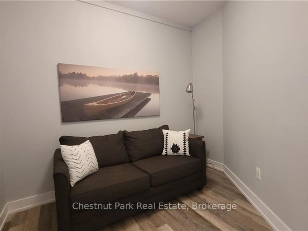 330 - 25 PEN LAKE POINT ROAD, 