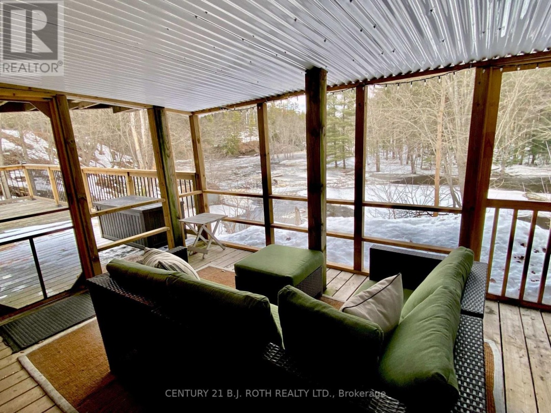 8101 KINGS RIVER ROAD, Black River