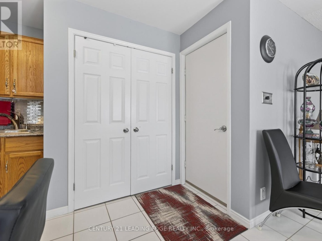 17 SANDLEWOOD TRAIL, Lake Simcoe
