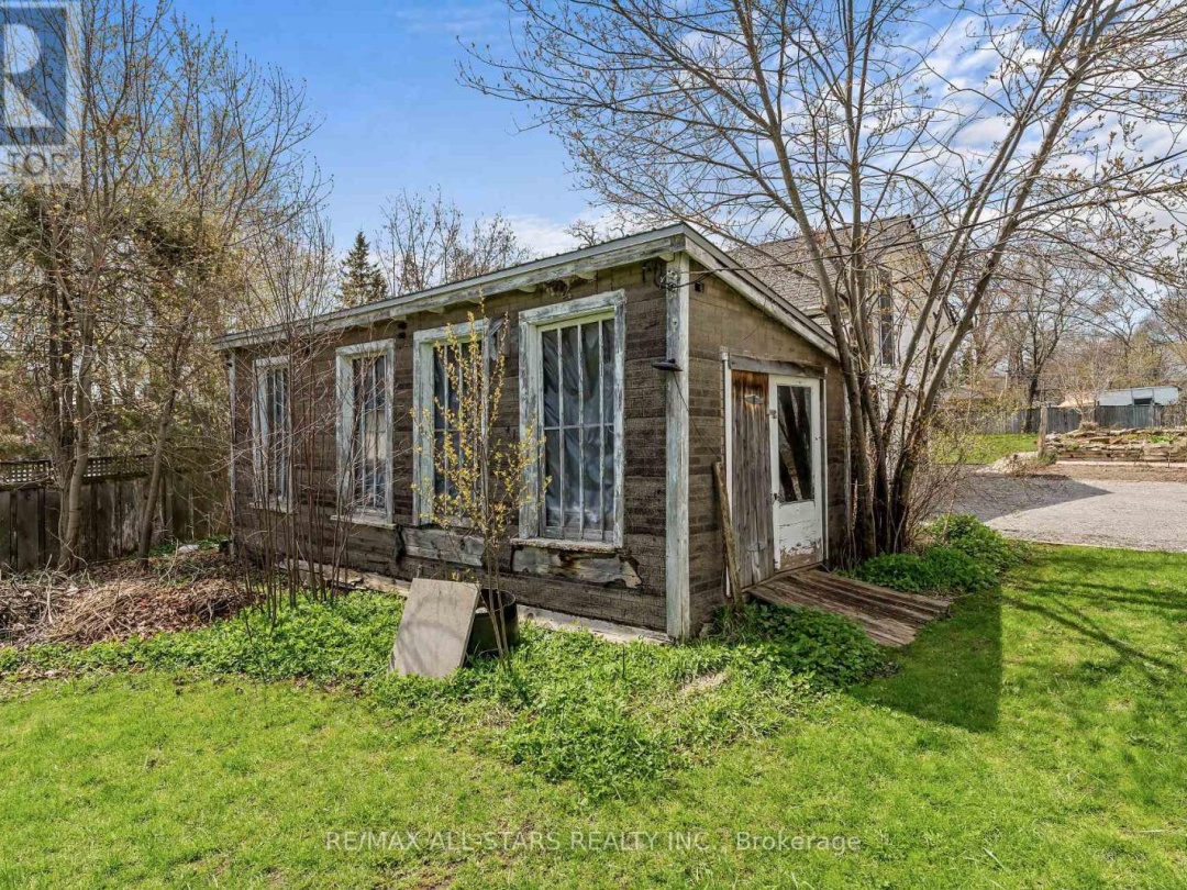 39 FRANCIS STREET W, Kawartha Lakes (Fenelon Falls)