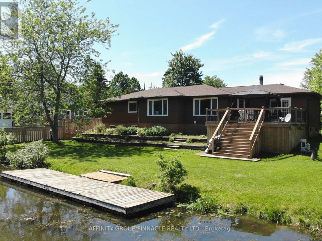 50 North Bayou Road, Sturgeon Lake