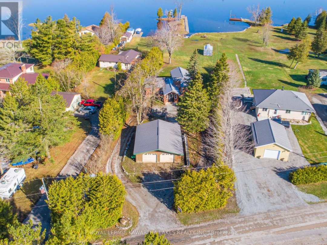 63 ROBINSON AVENUE, Mitchell Lake