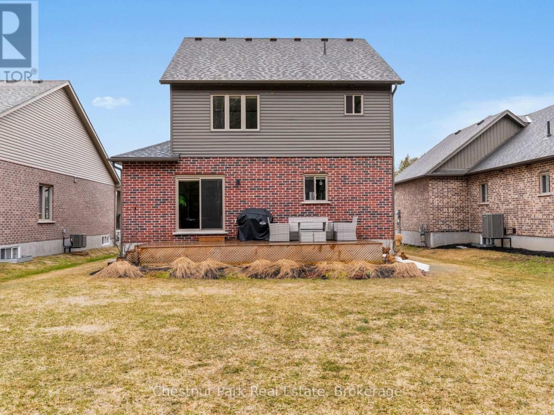 76 SELKIRK DRIVE, Huntsville (Chaffey)